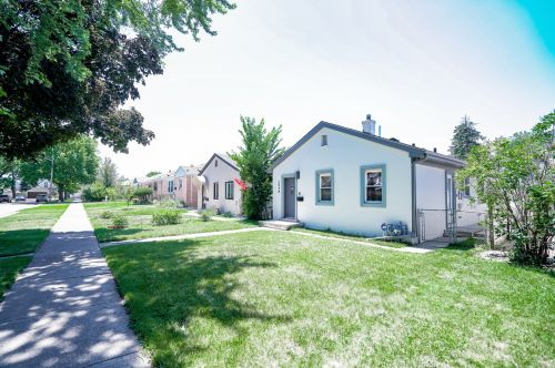 2446 Elm St, River Grove, IL 60171-1806