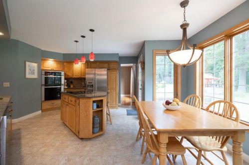 12566 Dover Dr, Saint Paul MN  55124-5238 exterior