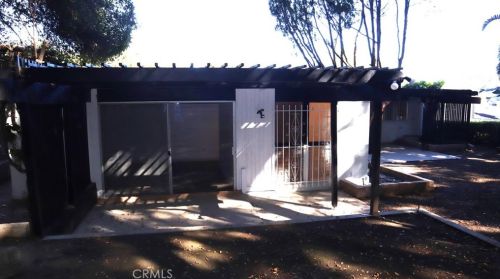 3345 Country Club Dr, Glendale CA  91208-1717 exterior