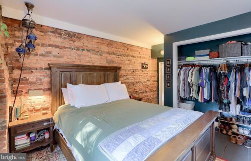 19 Howard Ave, Lancaster PA  17602-3603 exterior