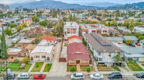809 Lomita Ave, Glendale CA  91205-1617 exterior