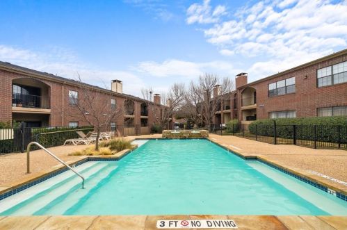 3257 Donnelly Cir, Fort Worth TX  76107-5440 exterior