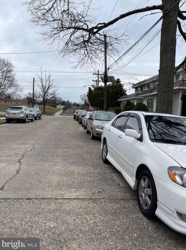 2259 Gross Ave, Camden, NJ 08110-1827