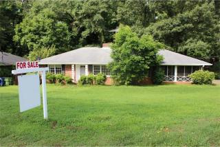 1721 Brewer Blvd, Atlanta, GA 30310-4751