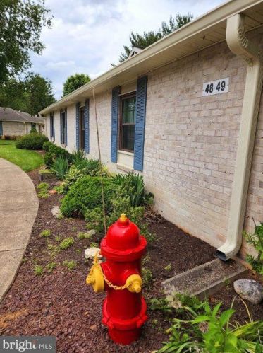 50 Valleybrook Dr, Lancaster PA  17601-4612 exterior