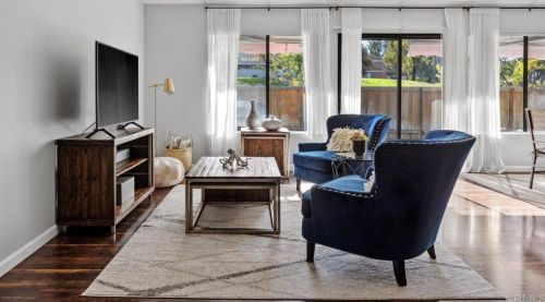 2005 Leafwood Pl, Encinitas, CA 92024-1929