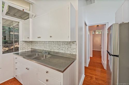 2412 Makiki Heights Dr, Honolulu HI  96822-2546 exterior