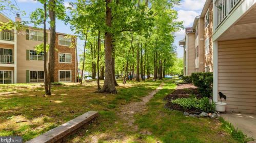 16 Willow Ct, Trenton NJ 08619-4626 exterior