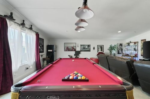11364 Pondhurst Way, Riverside CA  92505-3471 exterior