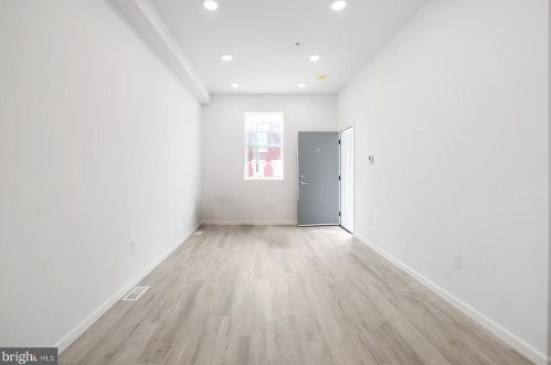 2543 11 St, Philadelphia PA  19133-1413 exterior