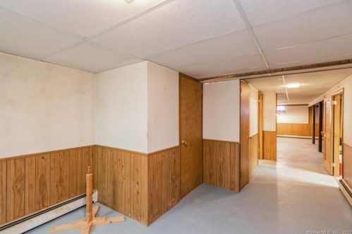 136 Beverly Rd, Torrington CT  06790-4059 exterior