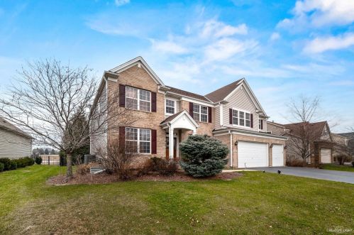 2180 Bartram Rd, North Aurora, IL 60542-2010