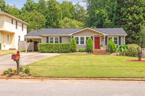 1627 Beacon Hill Blvd, Atlanta GA  30329-2517 exterior