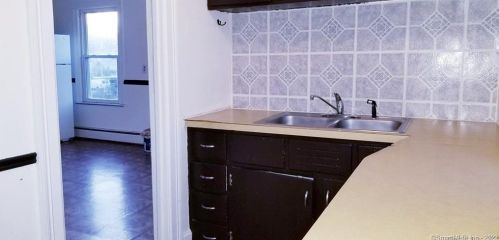 139 Pearl St, Torrington CT  06790-5232 exterior