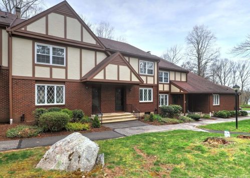 4 Derbyshire, Derby, CT 06418-2234