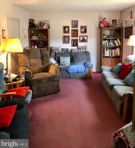 151 Applewood Dr, Auburn, NJ 08085-1567