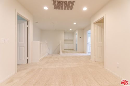 154 Pathway, Irvine CA  92618-8846 exterior
