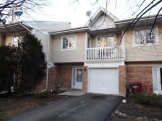 1425 Oakleaf Ln, Bull Valley, IL 60098-7374