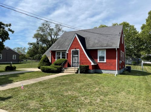 228 Lincoln Ave, South Beloit, IL 61080-1237