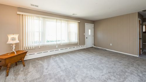 1001 Ethel St, Barrington Hills, IL 60102
