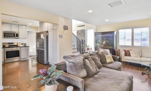 2803 Hollister St, Simi Valley CA  93065-5214 exterior