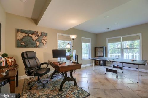 101 Shatto Dr, Carlisle PA  17013-2120 exterior