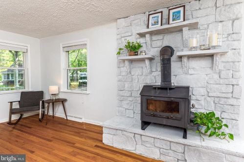 1217 Pine Ave, Shady Side MD 20764-9575 exterior