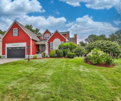 10 Wild Rose Dr, Nashua, NH 03063-2826