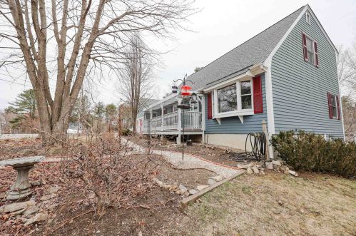 41 Cinnamon Ridge Rd, Somersworth, NH 03878-1624