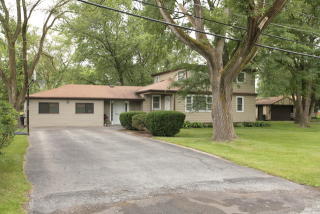 4069 Thornwood Ave, Matteson, IL 60443-1235