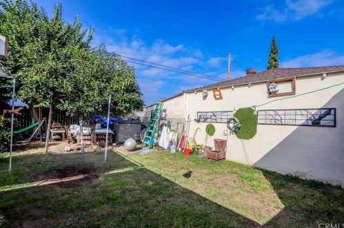 1212 Flower St, Santa Ana CA 92707-1103 exterior