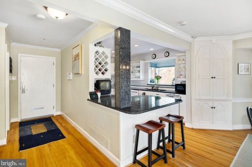 115 The Mews, Tavistock NJ exterior