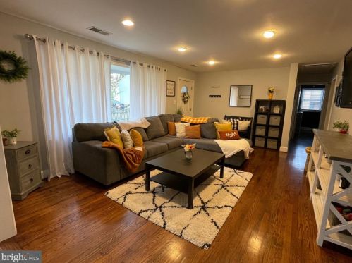 1712 Maryland Ave, Shady Side MD 20764-9750 exterior