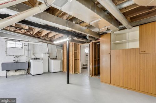 405 Lexington Dr, Silver Spring MD 20901-2643 exterior