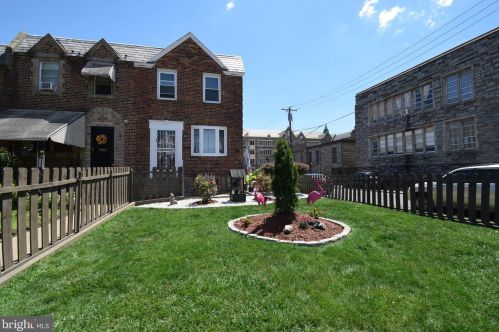 5123 C St, Philadelphia, PA 19120-3621