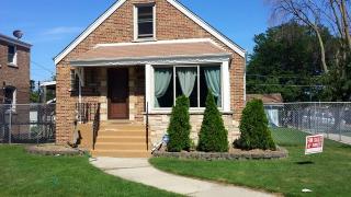 5157 Avers Ave, Chicago, IL 60625-6014