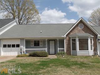 204 Oak Cir, Stockbridge, GA 30281-3312