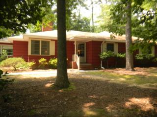 1 Rogerson Dr, Chapel Hill NC  27517-4035 exterior