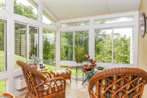 2 Baird Dr, Parsippany, NJ 07834-1404