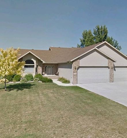 708 2nd Ave, Casselton, ND 58012-3808