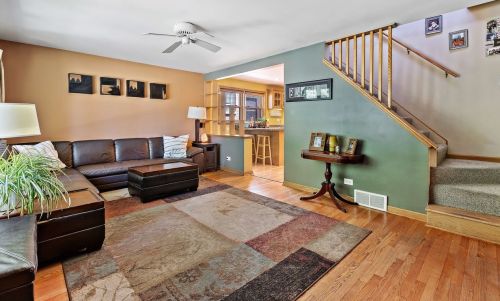 6227 Natoma Ave, Chicago, IL 60638-4117