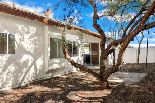 6670 Avenida Michaelinda, Riverside CA  92509-7227 exterior