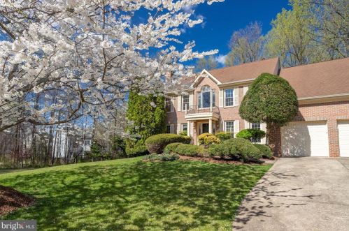 9690 Britford Dr, Springfield, VA 22015-4053