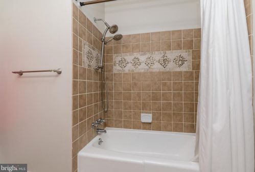 185 Berrywood Dr, Severna Park MD 21146-2030 exterior