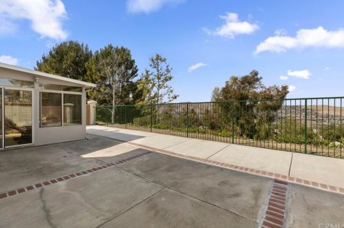 8775 Cloudview Way, Anaheim CA  exterior