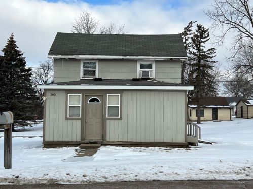 300 Jefferson Ave, Pingree Grove IL  60140-7639 exterior