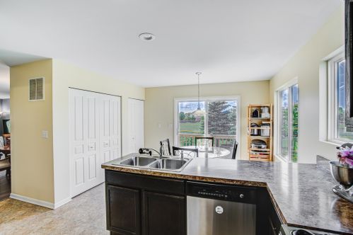 1228 Alta Vista Dr, Pingree Grove IL  60140-2057 exterior