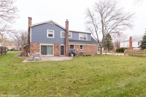 900 King Richards Ct, Bannockburn IL  60015-2627 exterior