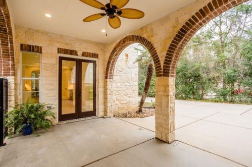 903 Carriage Hl Blvd, Conroe TX  77384-3618 exterior