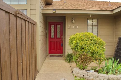3028 Allister St, Dallas, TX 75229-2461
